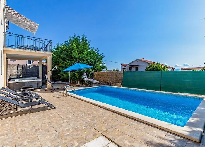 Beautiful In With Kitchen * Peruški