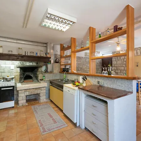 Beautiful In With Kitchen * Peruški